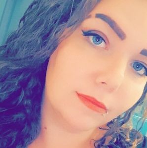 Meet your Posher, Maya g